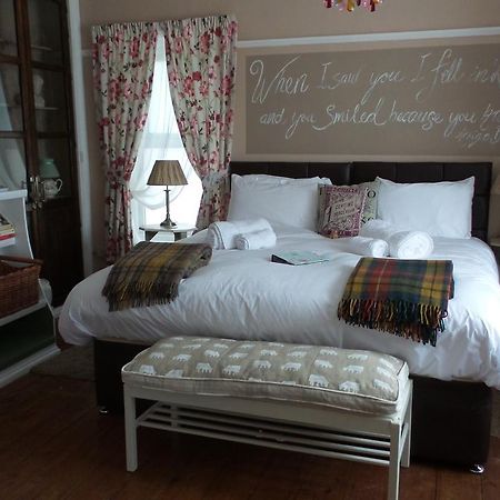 シェリンガム Hooray Henrys Bed & Breakfast エクステリア 写真