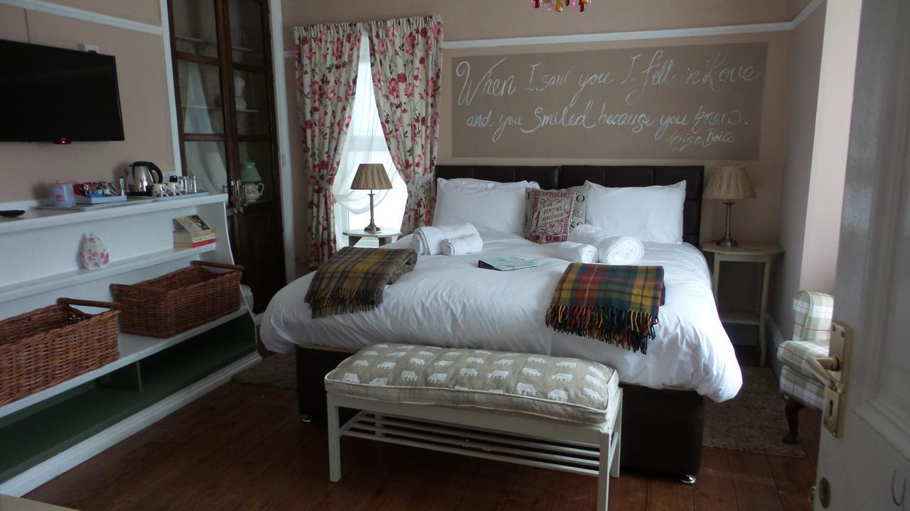 シェリンガム Hooray Henrys Bed & Breakfast エクステリア 写真