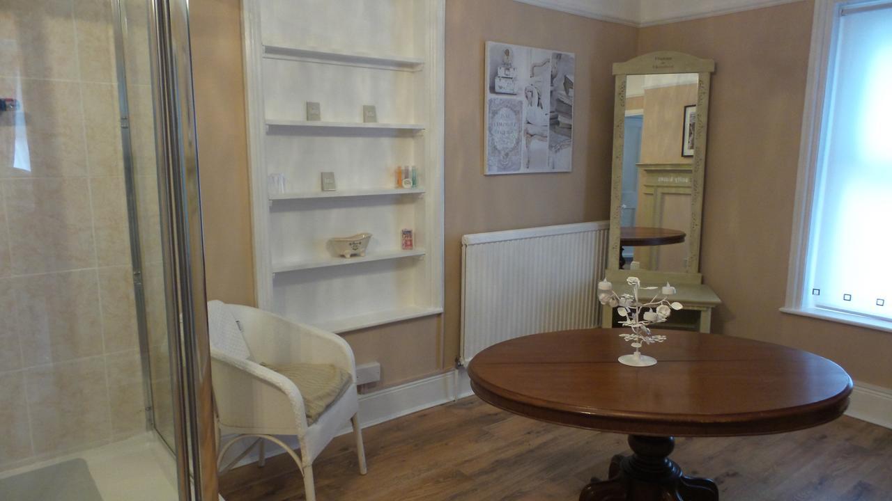 シェリンガム Hooray Henrys Bed & Breakfast エクステリア 写真