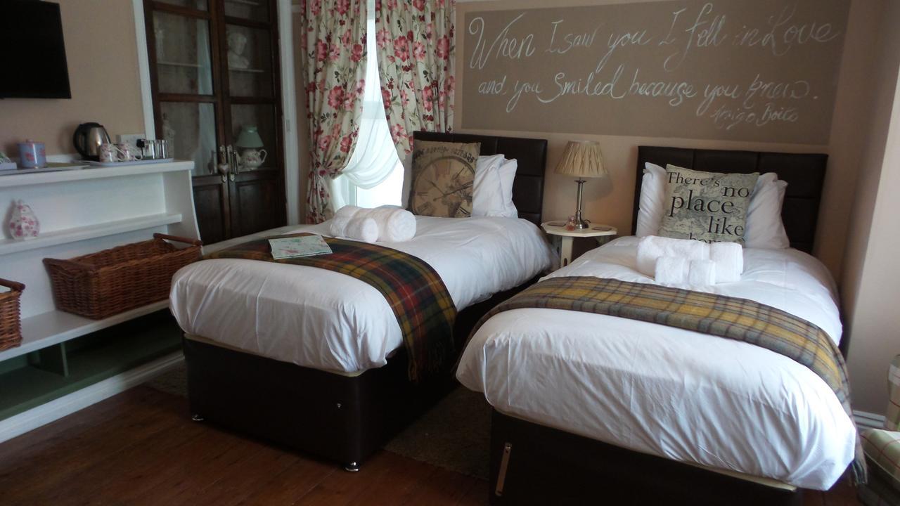 シェリンガム Hooray Henrys Bed & Breakfast エクステリア 写真
